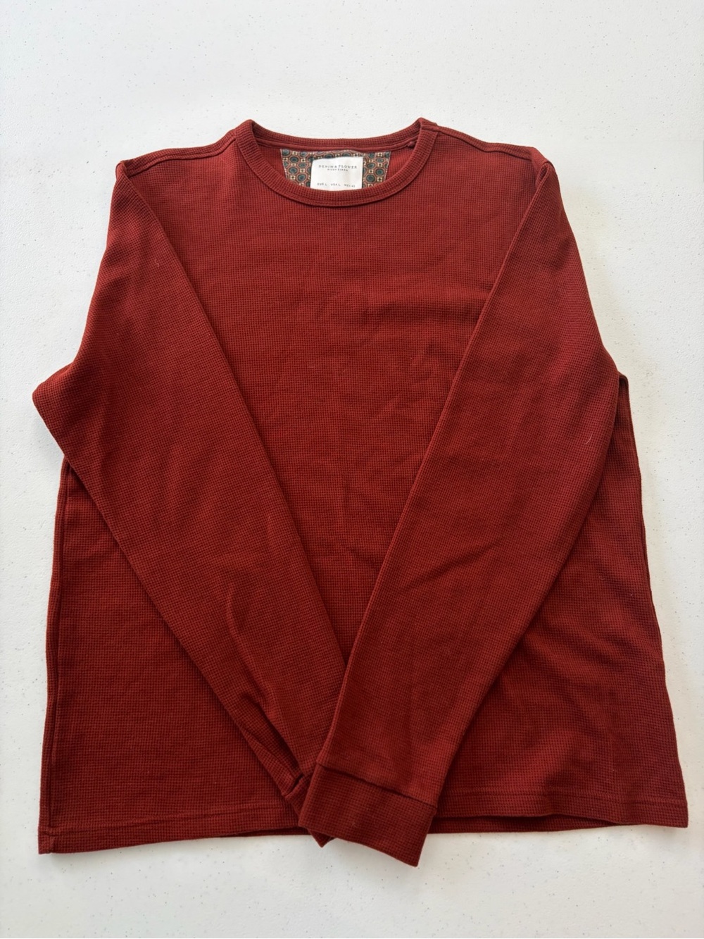 Denim & Flower Men's Long-Sleeve Crewneck Shirt - Brick Red